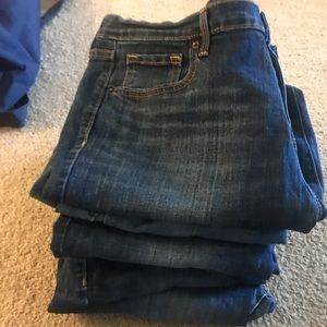 LOT OF 5 PAIRS OF JEANS